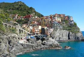 cinque_terre_340348_1920.jpg